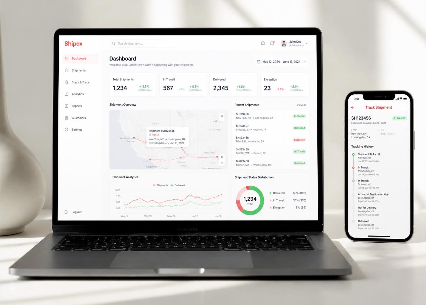 Portal PQM en laptop y app móvil